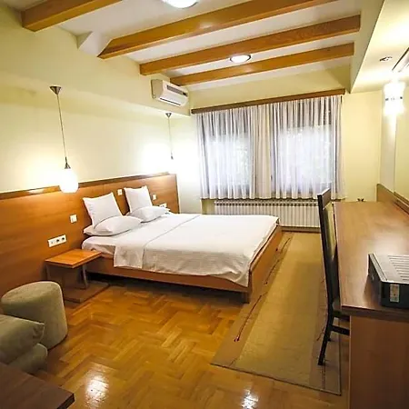 Vrbas 3*