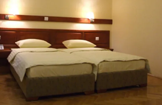 Hotell Vrbas 3*